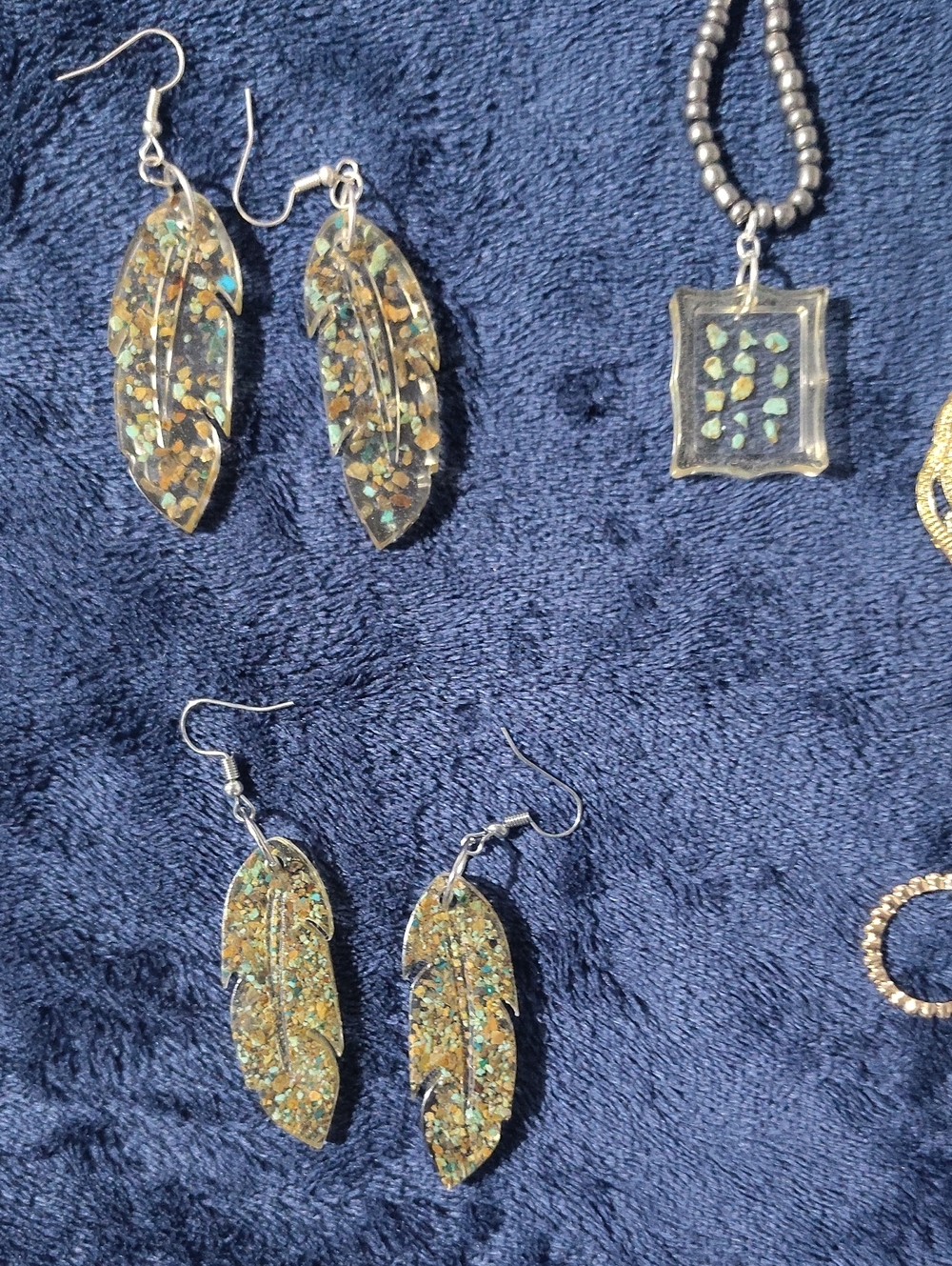 Jewelry Set - Picture 2 of 14